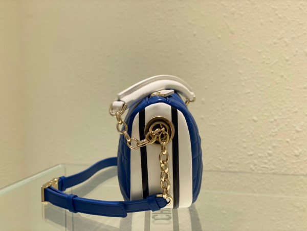 D*or small vibe hobo bag