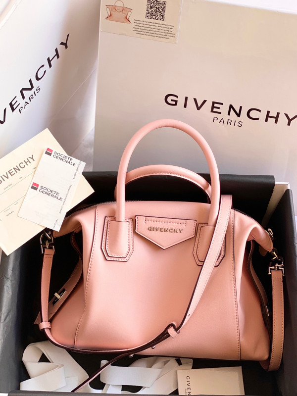 GIVENCHY ANTIGONA SOFT