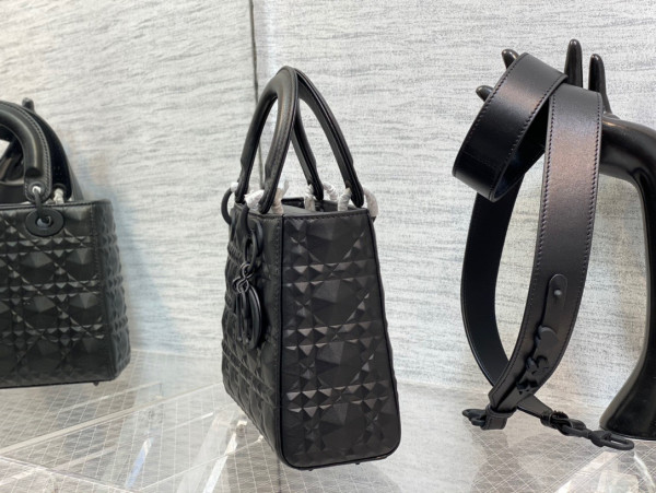 lady D*or small-20-16.5-8cm