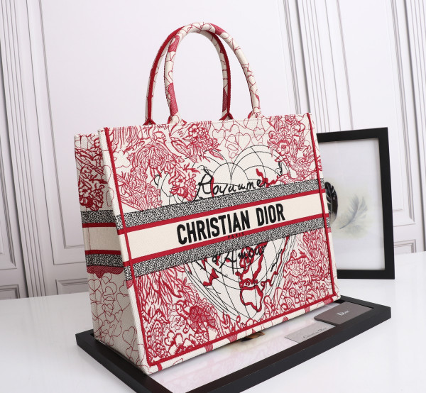 large D*or book tote