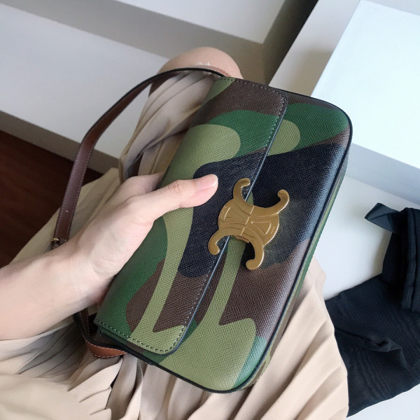 Ce**e triomphe shoulder bag