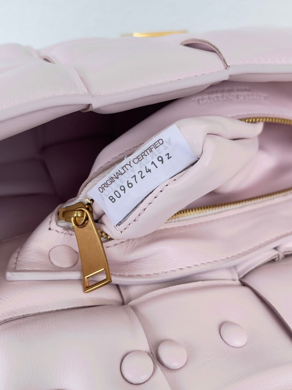 Bo*te*ga ve*ne*ta the chain cassette