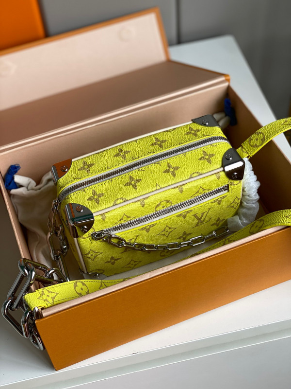 l**is V*t*n soft trunk