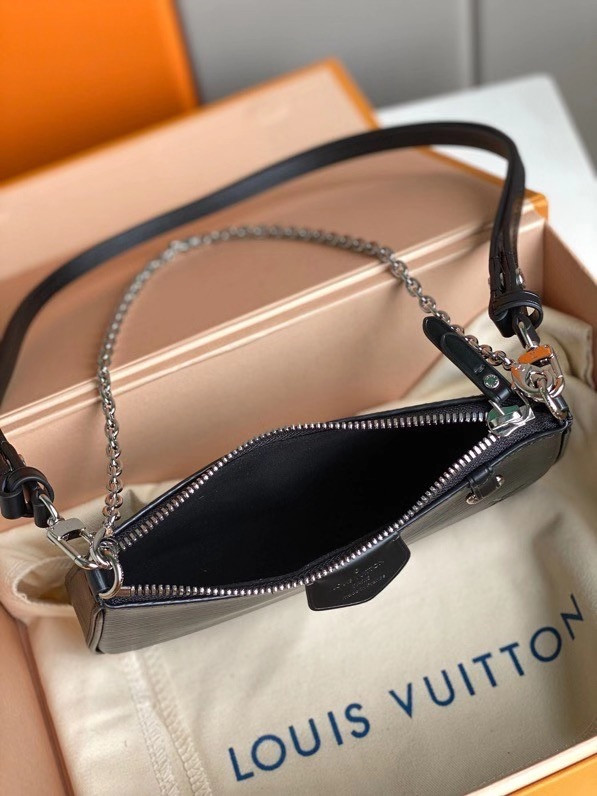 l**is V*t*n easy pouch on strap