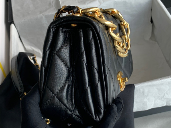 CL FLAP BAG