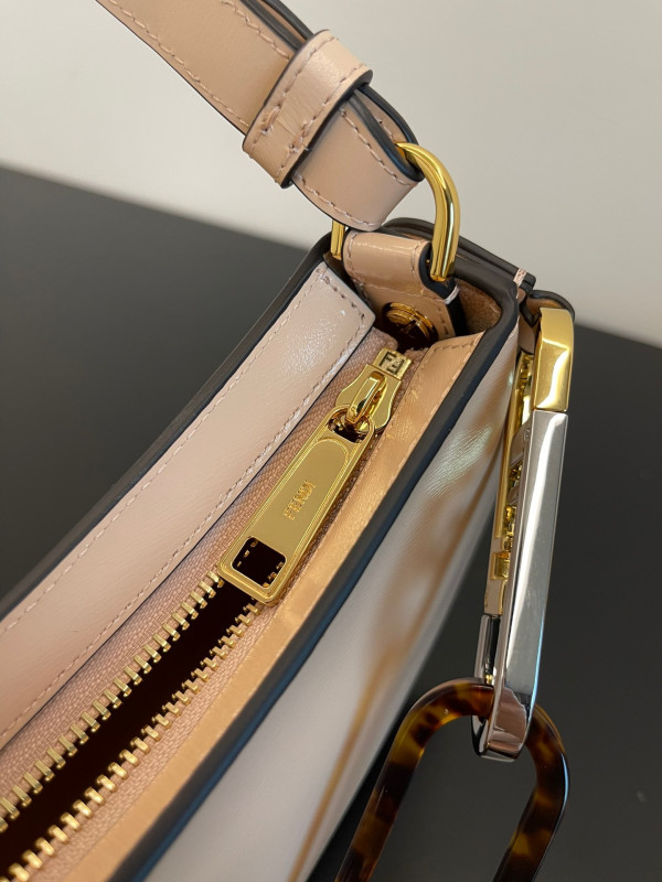 F**di o’lock swing