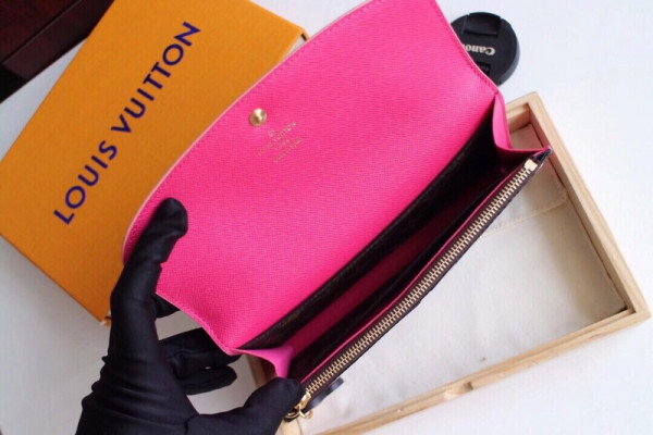 l**is V*t*n emilie wallet