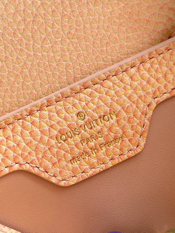 l**is V*t*n capucines bb