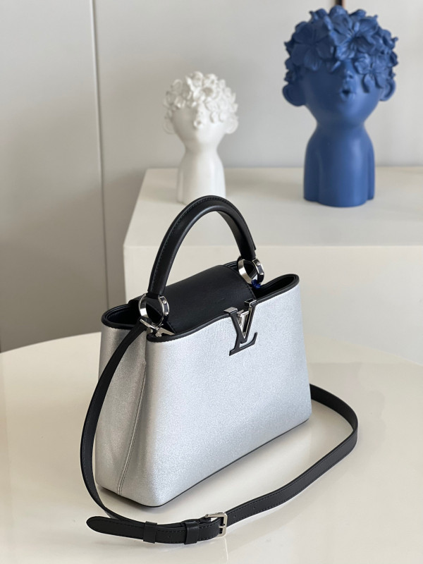 l**is V*t*n capucines bb