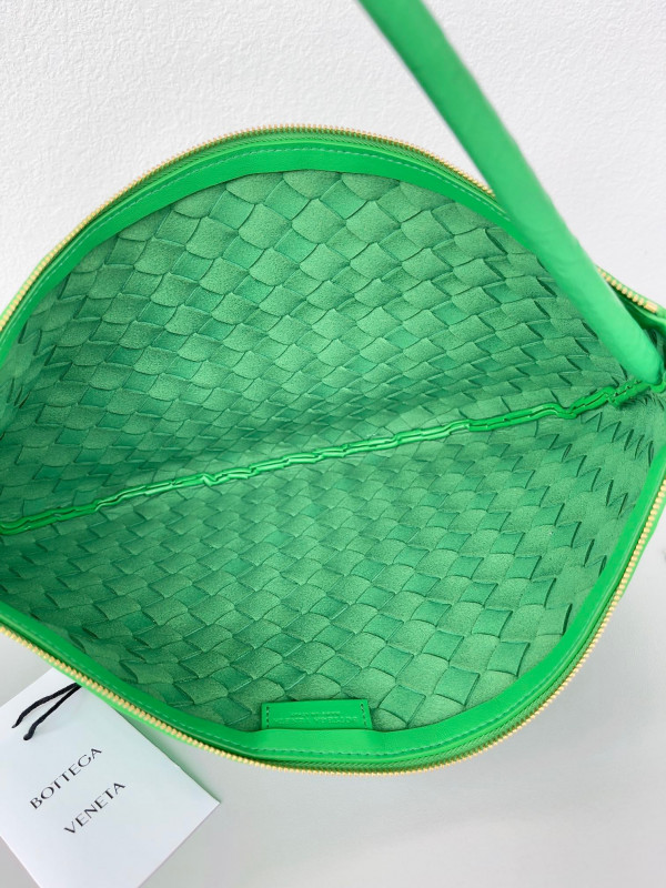 Bo*te*ga ve*ne*ta turn