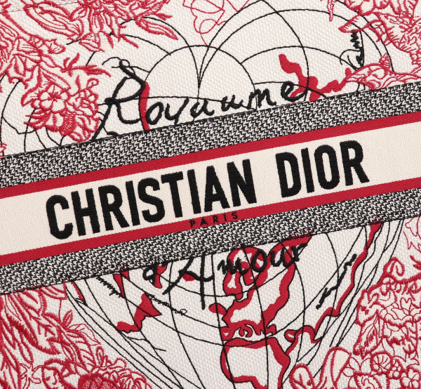 large D*or book tote