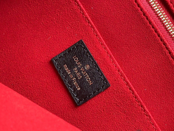 l**is V*t*n limited edition - onthego mm