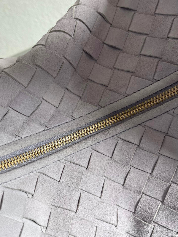 Bo*te*ga ve*ne*ta teen jodie