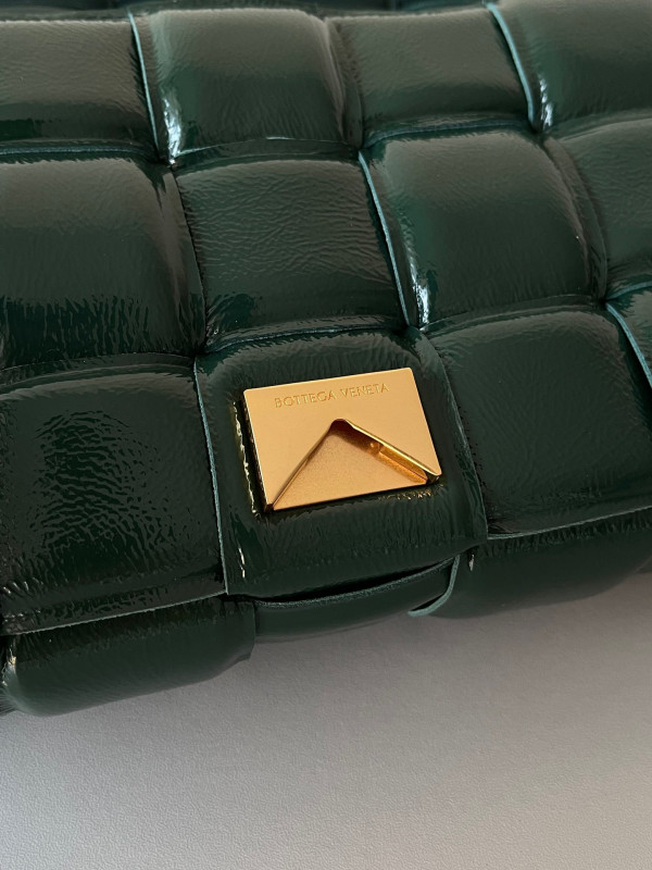 Bo*te*ga ve*ne*ta cassette