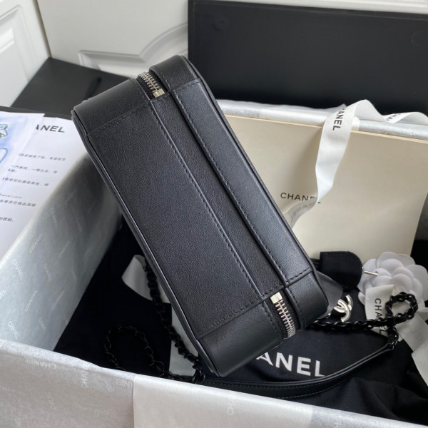 CL VANITY CASE