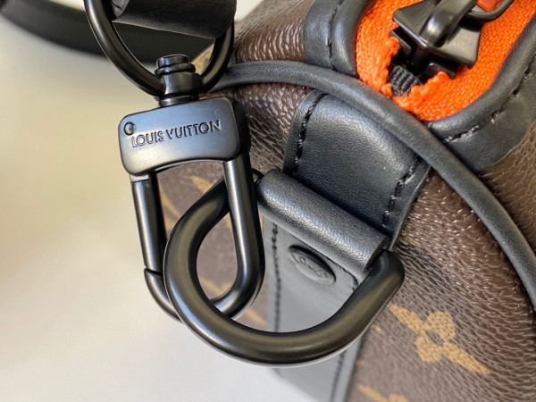 l**is V*t*n nano leepall