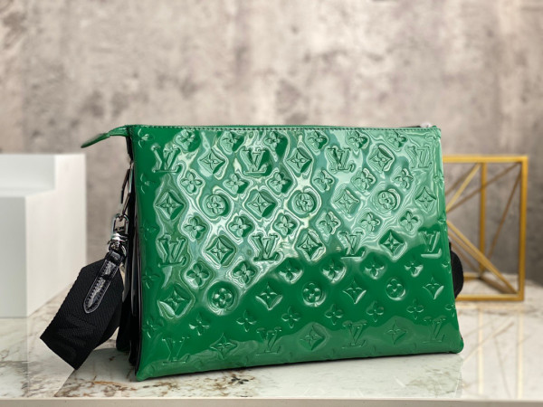 l**is V*t*n coussin mm