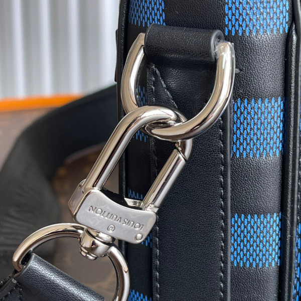 l**is V*t*n studio messenger