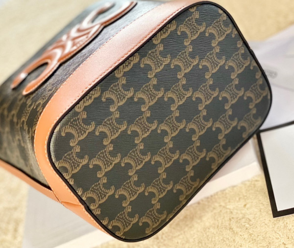 Ce**e small bucket cuir triomphe