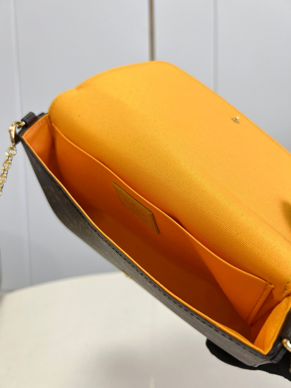 l**is V*t*n pochette fÉlicie