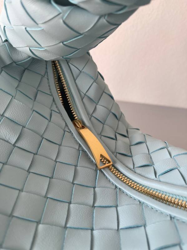 Bo*te*ga ve*ne*ta teen jodie