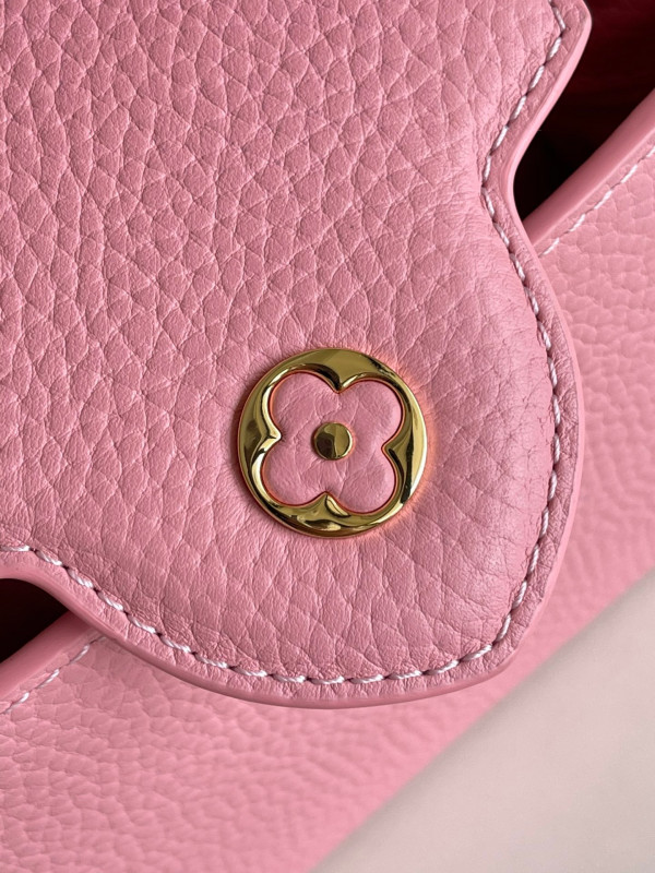 l**is V*t*n capucines mini