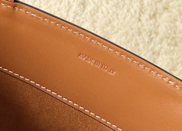 Ce**e cube bag cuir triomphe