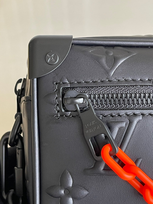 l**is V*t*n mini soft trunk