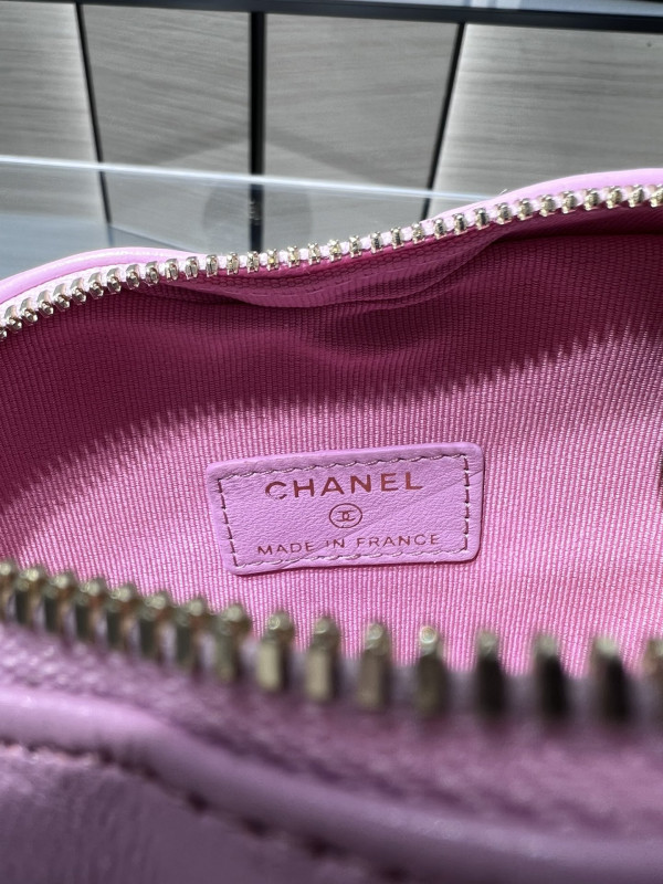 CL HEART CLUTCH WITH CHAIN