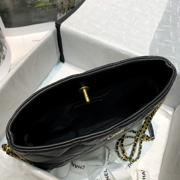 CL HOBO HANDBAG