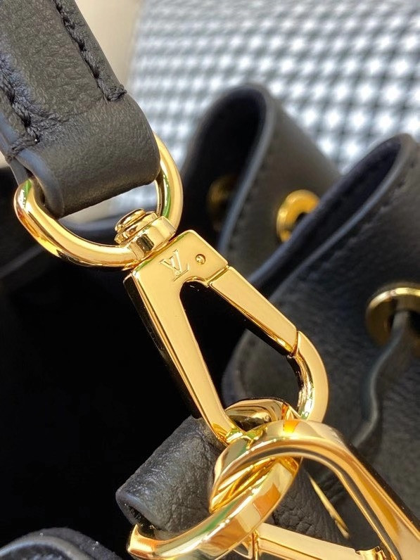 l**is V*t*n lockme bucket