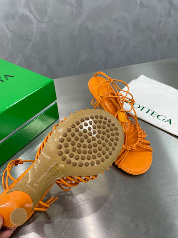 Bo*te*ga ve*ne*ta dot