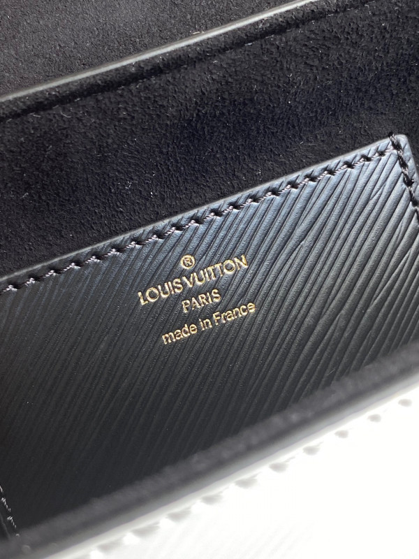 l**is V*t*n twist mm