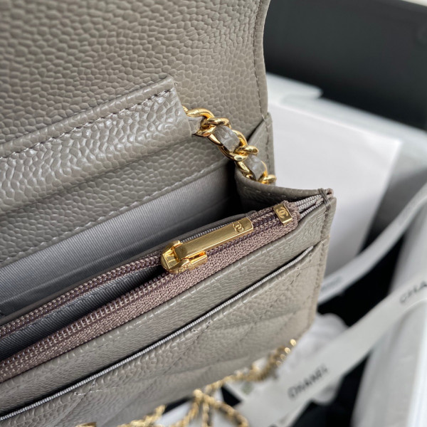 CL CHAIN WALLET CAVIAR NEW EDITION