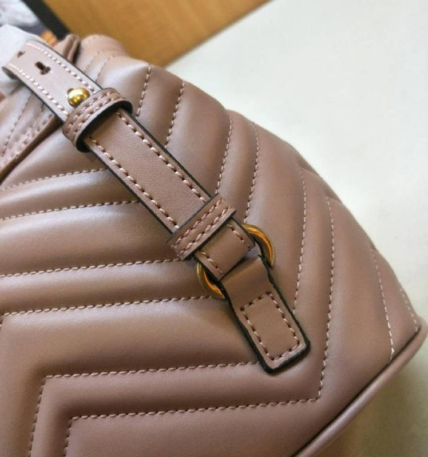 G*u*i gg marmont matelassé backpack 528129