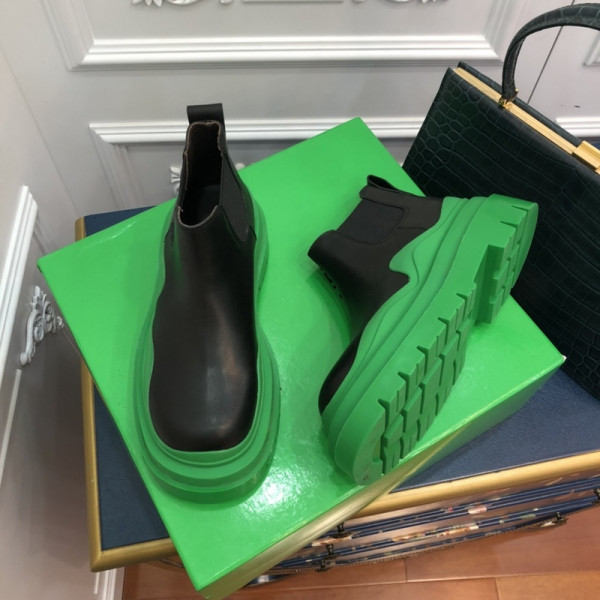 Bo*te*ga ve*ne*ta tire