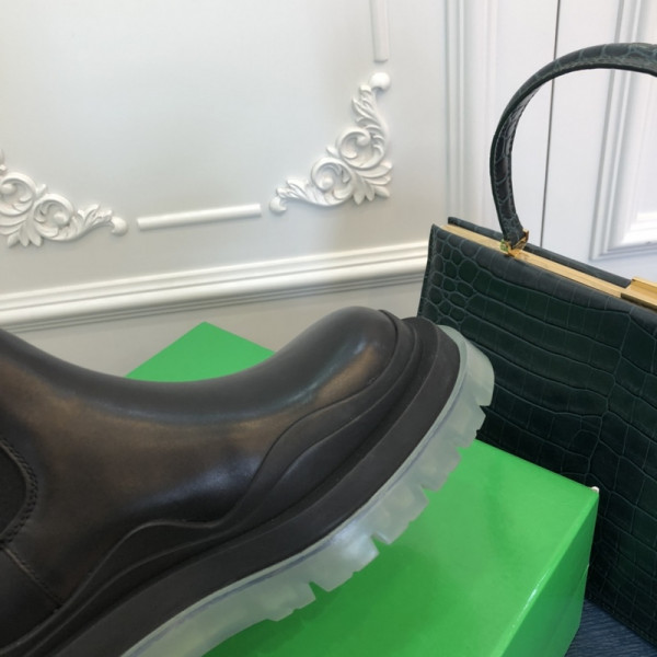 Bo*te*ga ve*ne*ta tire