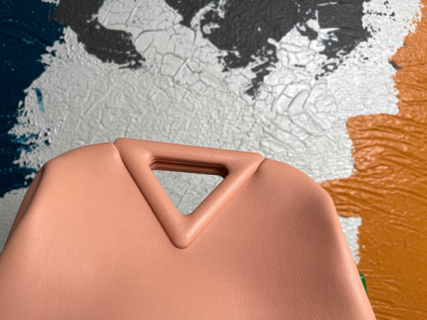 Bo*te*ga ve*ne*ta point