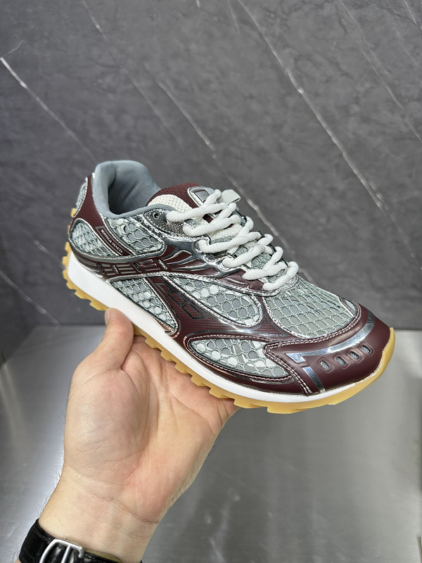 Bo*te*ga ve*ne*ta sneakers