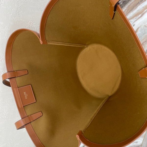 Ce**e medium couffin bag