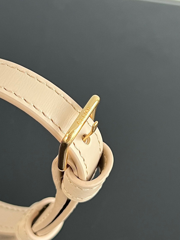 Ce**e triomphe shoulder bag