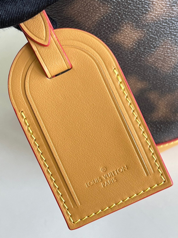 l**is V*t*n hobo cruiser pm