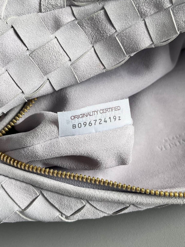 Bo*te*ga ve*ne*ta teen jodie