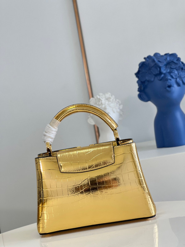 l**is V*t*n capucines bb