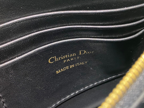 D*or caro zipped pouch with chain