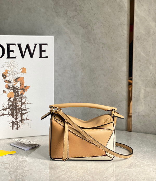LOEWE MINI PUZZLE BAG