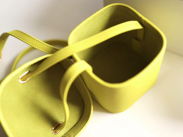 Ce**e small box cuir triomphe