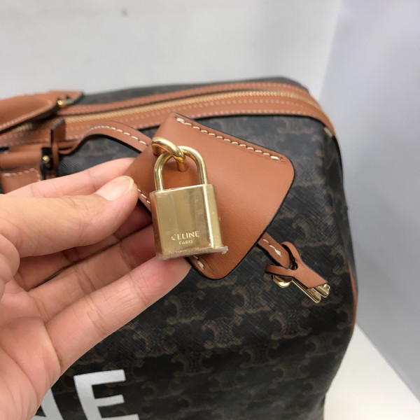 Ce**e large voyage bag in triomphe canvas