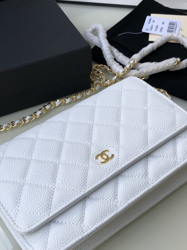 CL CHAIN WALLET CAVIAR