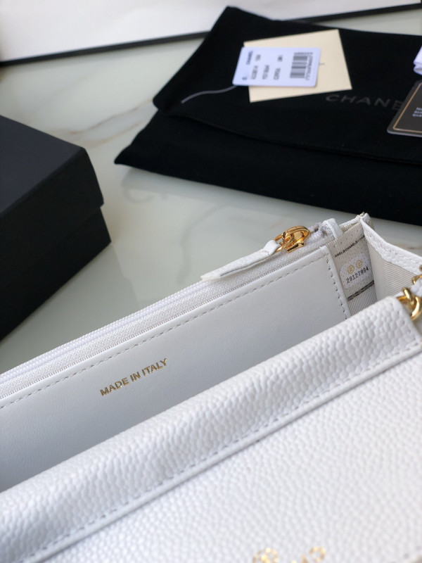 CL CHAIN WALLET CAVIAR